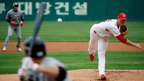 baseball-pitcher